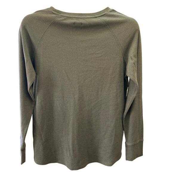 L.L. Bean Mini-Waffle Long-Sleeve Pullover Top Size Medium Crewneck Casual Tee - Picture 2 of 9